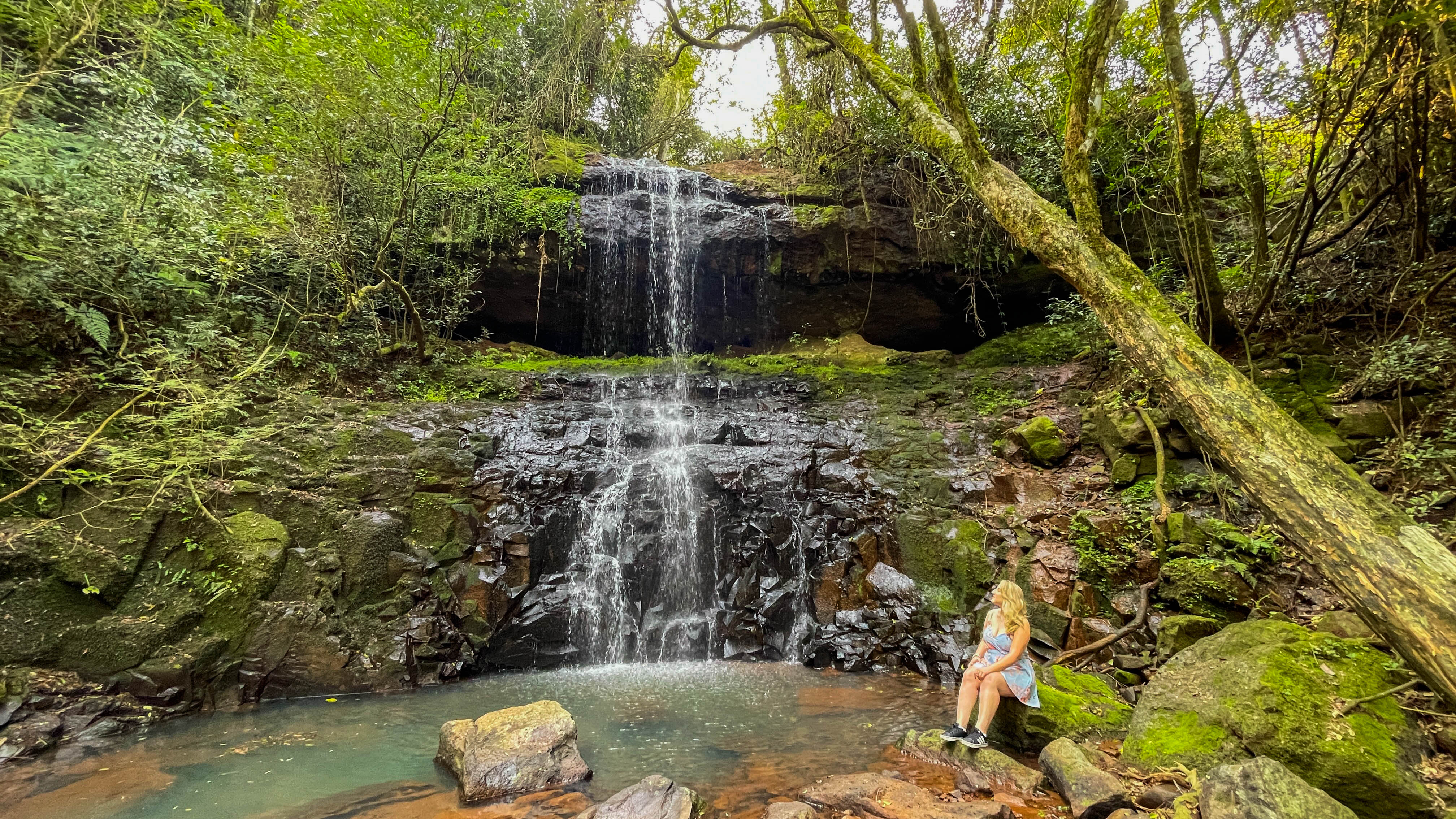 Imagem de Cachoeira e Caverna do Corvo em Flor do Sertão (SC)
